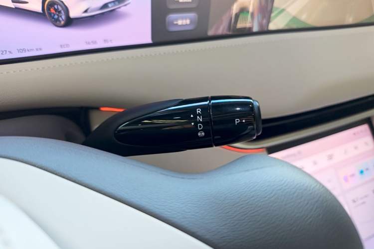 Used IM LS6 2025 Lingxi Intelligent Driving Edition Gear Lever