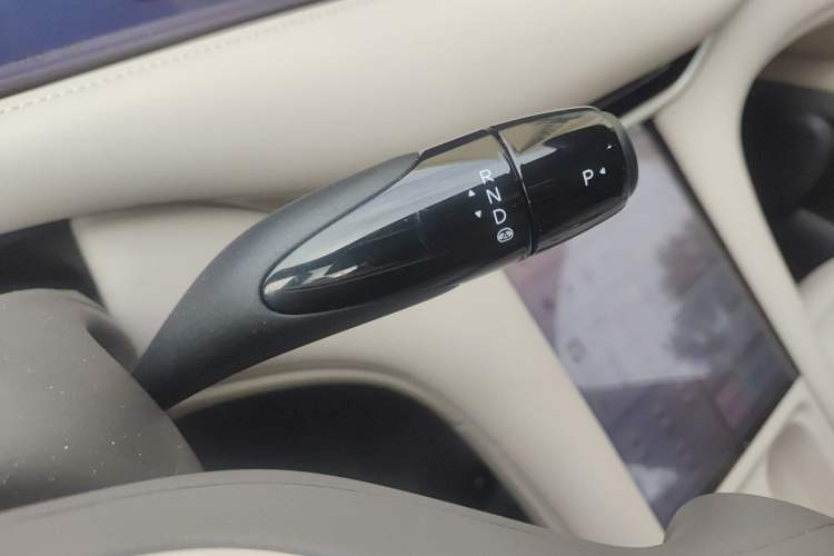 Used IM LS6 2025 Long-Range Lingxi Smart Enjoyment Edition Gear Lever
