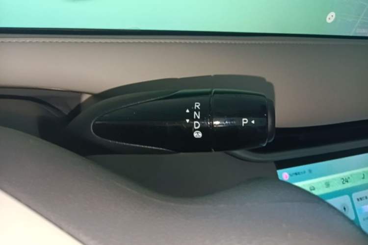 Used IM LS6 2025 Lingli Intelligent Driving Theater Edition Gear Lever