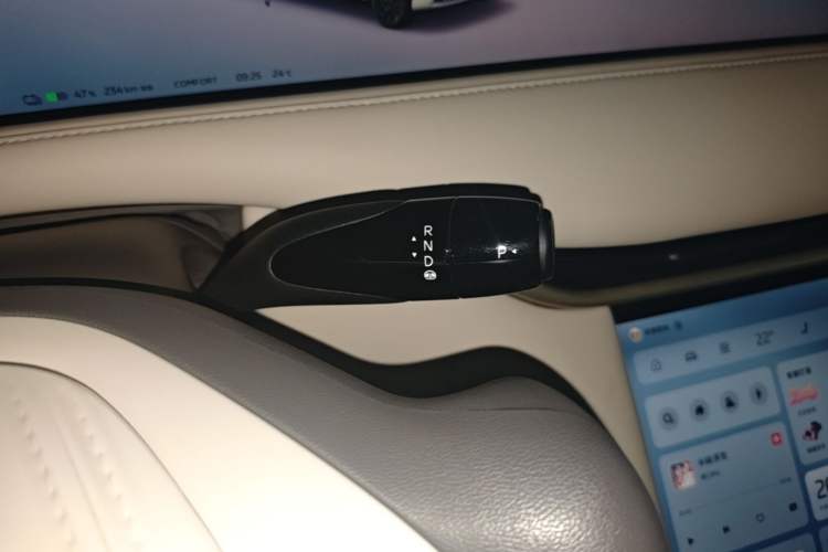 Used IM LS6 2025 Lingxi Intelligent Driving Edition Gear Lever