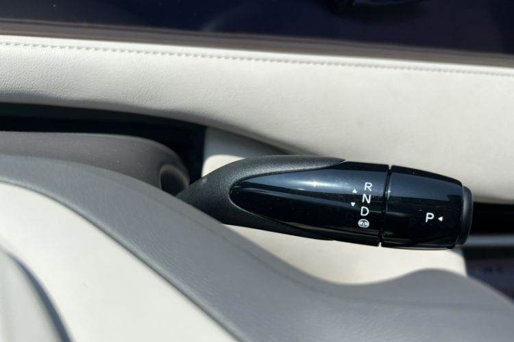 Used IM LS6 2025 Lingxi Intelligent Driving Edition Gear Lever