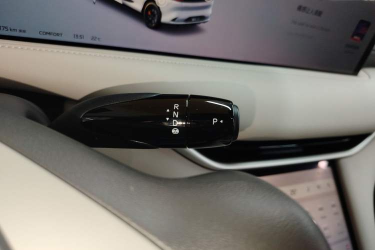 Used IM LS6 2025 Lingxi Intelligent Driving Edition Gear Lever