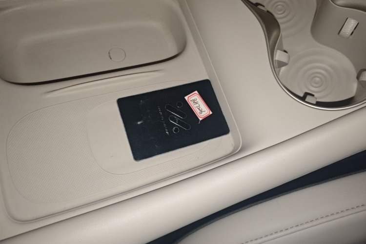 Used IM LS6 2025 Lingxi Intelligent Driving Edition Interior 1