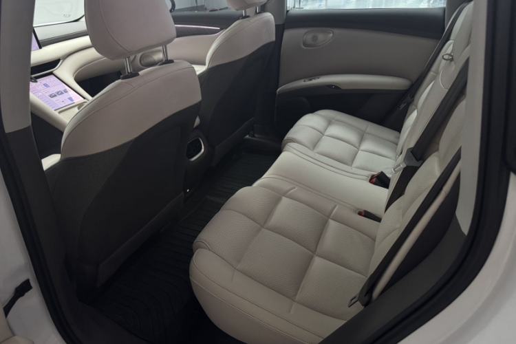 Used IM LS6 2025 Lingxi Intelligent Driving Edition Interior 2