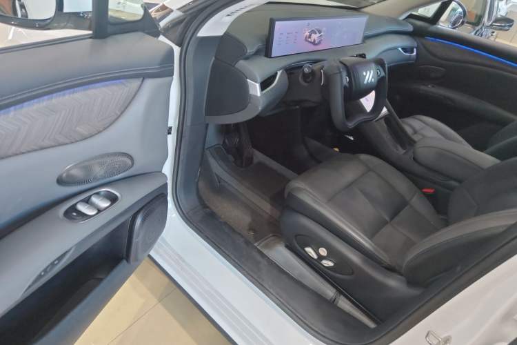 Used IM LS6 2025 Long-Range Lingxi Intelligent Driving Edition Interior 3