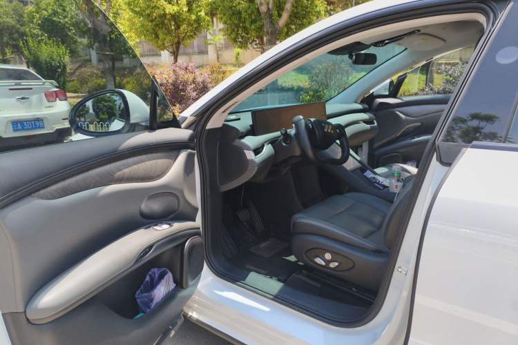 Used IM LS6 2025 Lingxi Intelligent Driving Edition Interior 3