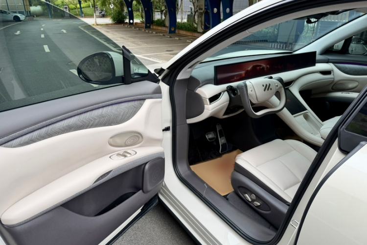 Used IM LS6 2025 Long-Range Lingxi Smart Enjoyment Edition Interior 7