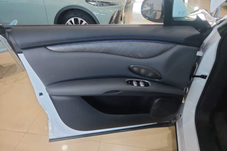 Used IM LS6 2025 Long-Range Lingxi Intelligent Driving Edition Interior 7