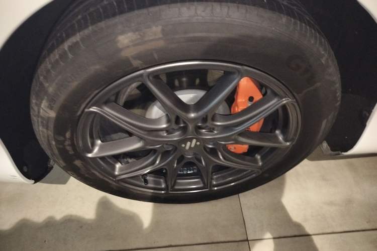 Used IM LS6 2025 Lingxi Intelligent Driving Edition Left Front Wheel Hub