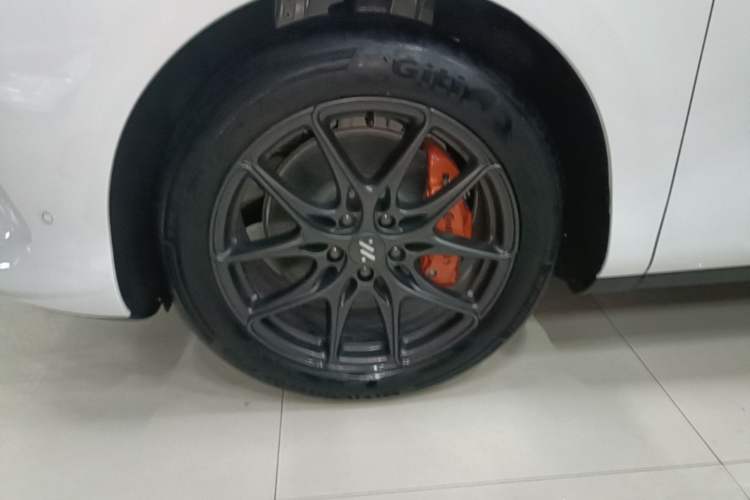 Used IM LS6 2025 Lingxi Intelligent Driving Edition Left Front Wheel Hub