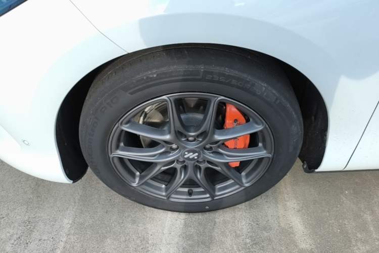 Used IM LS6 2025 Lingxi Intelligent Driving Edition Left Front Wheel Hub