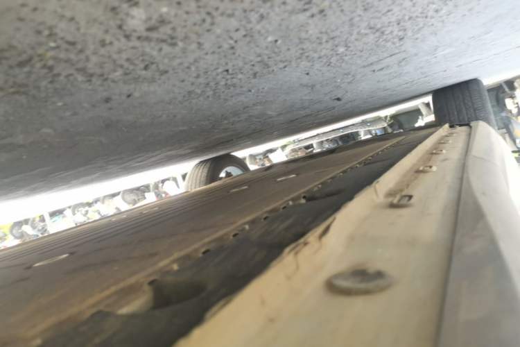 Used IM LS6 2025 Lingxi Intelligent Driving Edition Left Side Sill