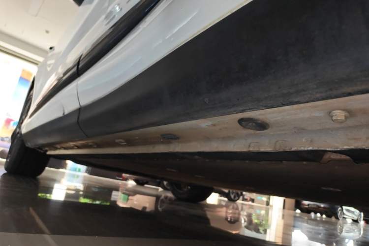 Used IM LS6 2025 Lingxi Intelligent Driving Edition Left Side Sill