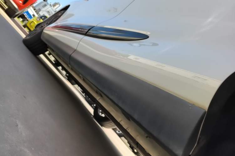 Used IM LS6 2025 Lingxi Intelligent Driving Edition Left Side Sill