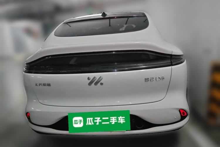Used IM LS6 2025 Ultra-Powerful Lingxi Intelligent Enjoyment Edition Rear