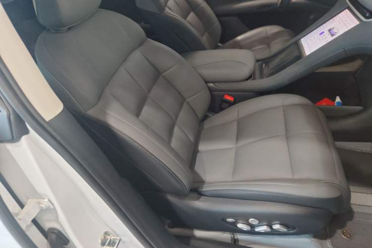Used IM LS6 2025 Long-Range Lingxi Intelligent Driving Edition Right Front Seat