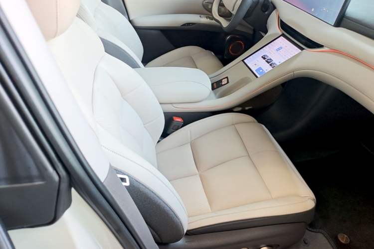 Used IM LS6 2025 Lingxi Intelligent Driving Edition Right Front Seat
