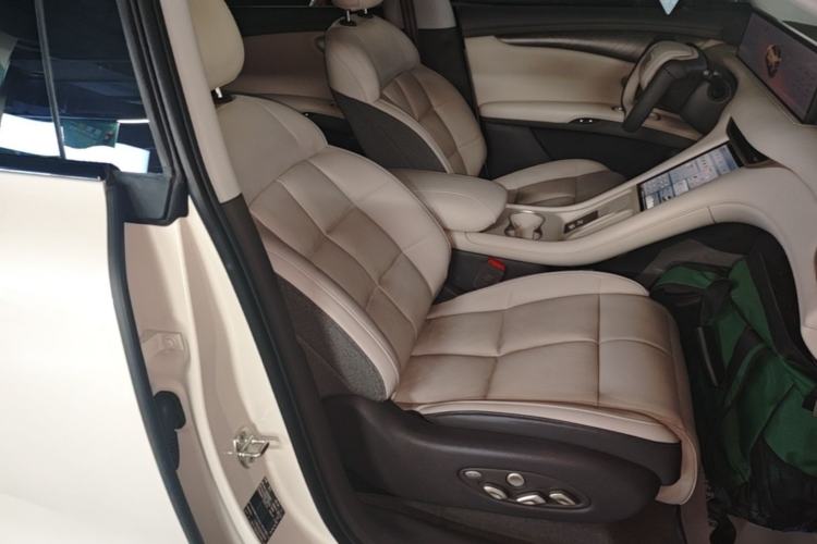 Used IM LS6 2025 Lingxi Intelligent Driving Edition Right Front Seat