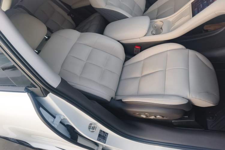 Used IM LS6 2025 Lingxi Intelligent Driving Edition Right Front Seat