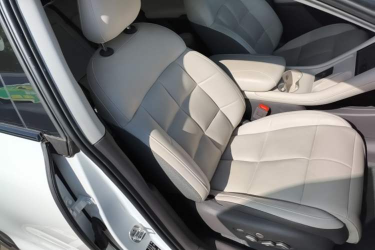 Used IM LS6 2025 Lingxi Intelligent Driving Edition Right Front Seat