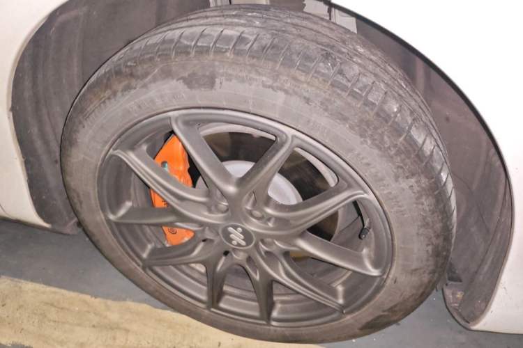 Used IM LS6 2025 Ultra-Powerful Lingxi Intelligent Enjoyment Edition Right Front Wheel Hub