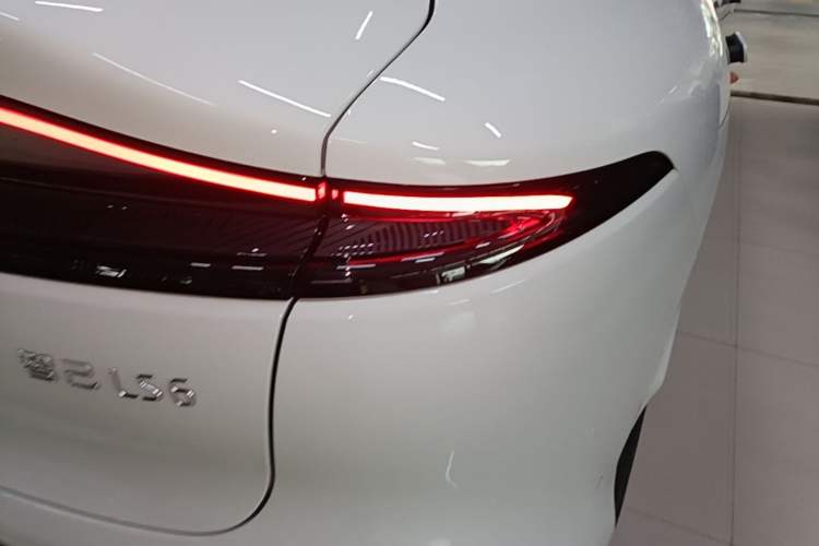 Used IM LS6 2025 Lingxi Intelligent Driving Edition Right Rear Taillight