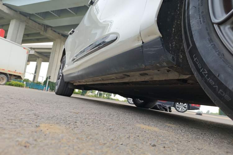 Used IM LS6 2025 Lingxi Intelligent Driving Edition Right Side Sill