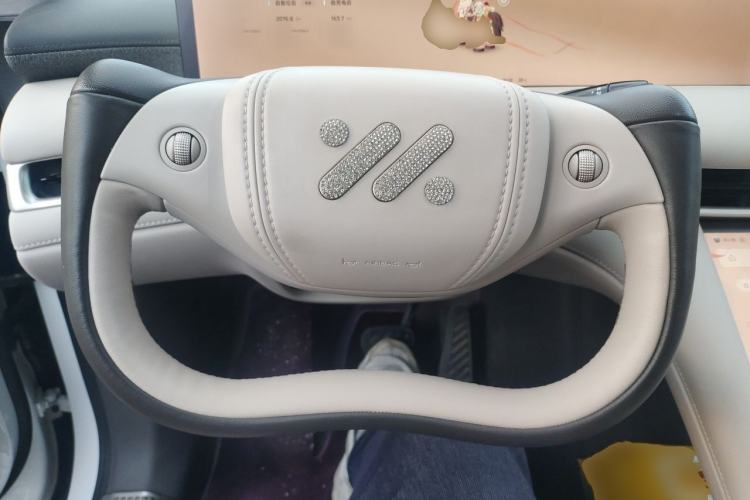Used IM LS6 2025 Long-Range Lingxi Smart Enjoyment Edition Steering Wheel