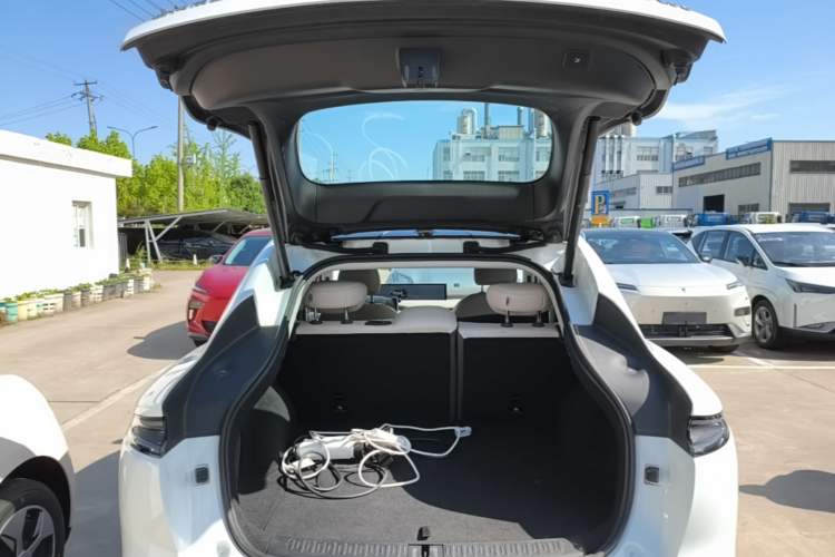 Used IM LS6 2025 Lingxi Intelligent Driving Edition Trunk