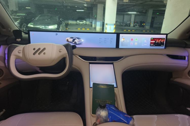 Used IM LS6 2025 Long-Range Lingxi Smart Enjoyment Edition Center Console