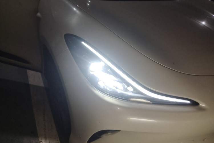 Used IM LS6 2025 Long-Range Lingxi Smart Enjoyment Edition Right Front Headlight