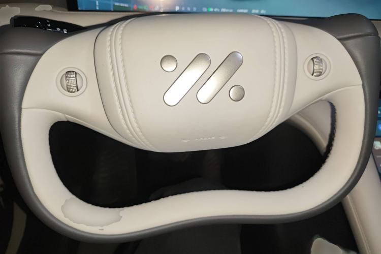 Used IM LS6 2025 Lingxi Intelligent Driving Edition Steering Wheel
