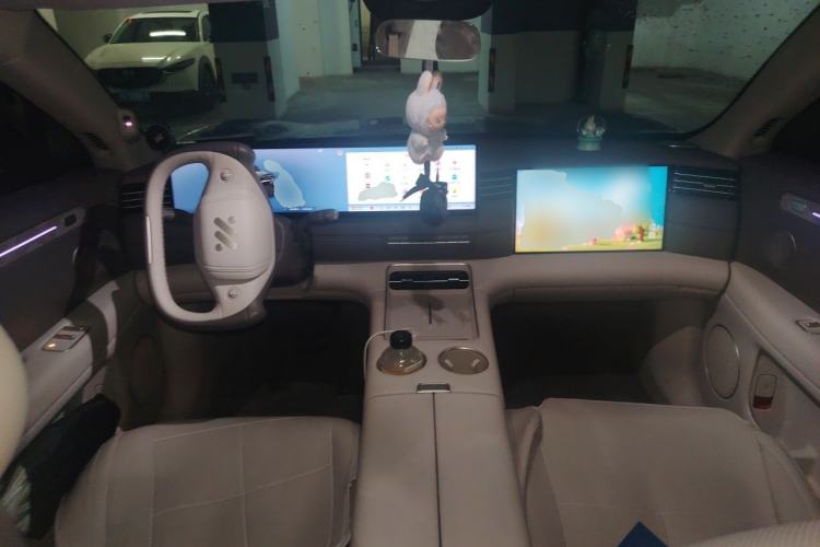 Used IM LS6 2026 Model Pure Electric Max Center Console