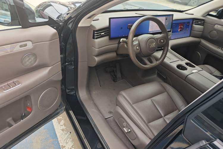 Used IM LS6 2026 Model Range-Extending 66 Max+ Driver Seat