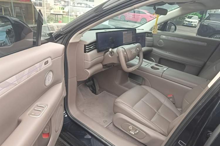 Used IM LS6 2026 Model Range-Extending 66 Max+ Driver Seat