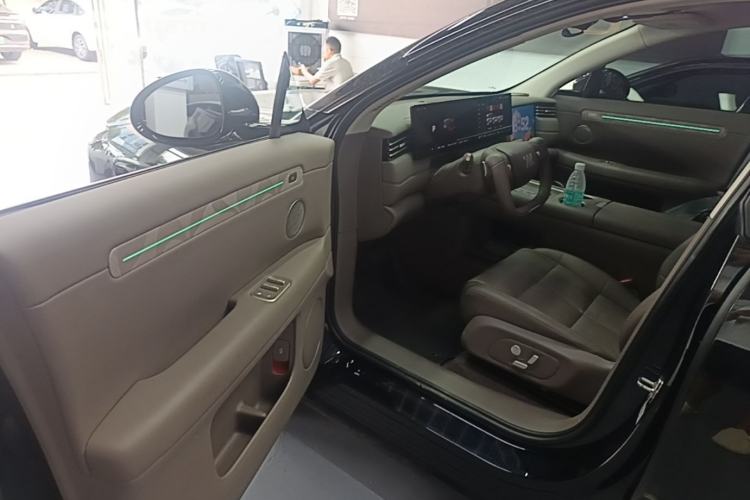 Used IM LS6 2026 Model Range-Extending 66 Max+ Driver Seat