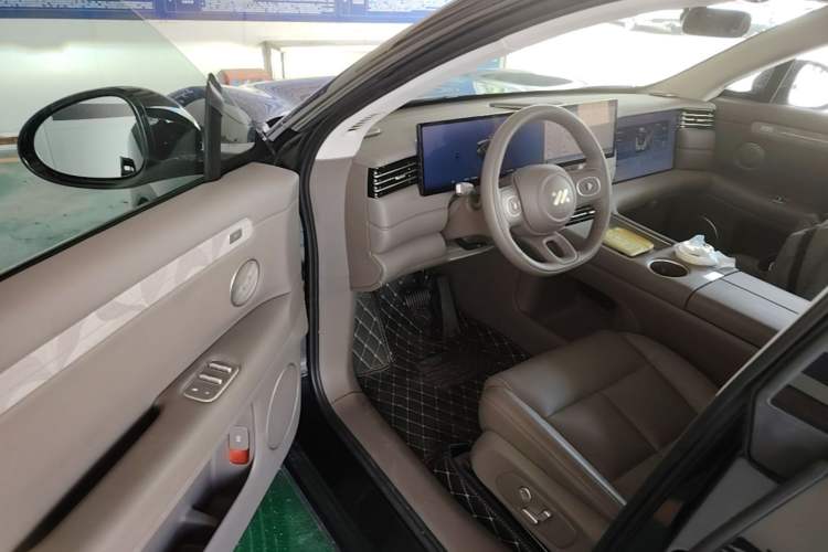 Used IM LS6 2026 Model Range-Extending 66 Max+ Driver Seat