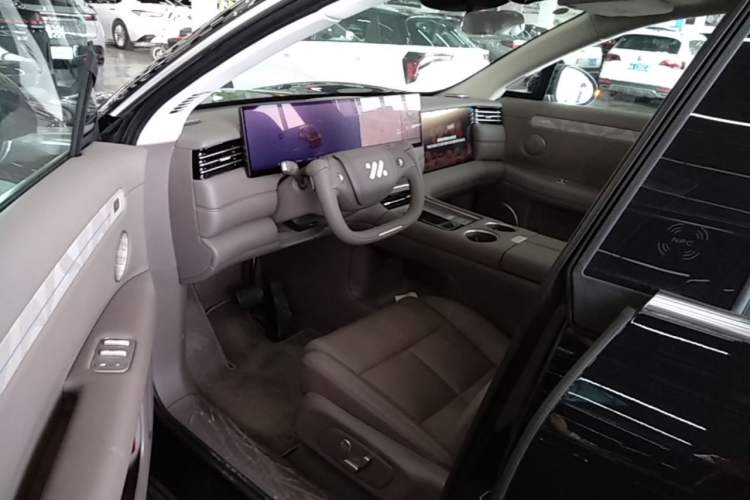 Used IM LS6 2026 Model Range-Extending 66 Max Driver Seat