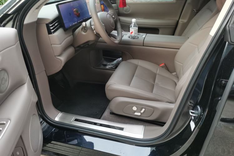 Used IM LS6 2026 Model Range-Extending 66 Max+ Driver Seat
