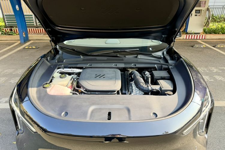 Used IM LS6 2026 Model Range-Extending 66 Max+ Engine Bay