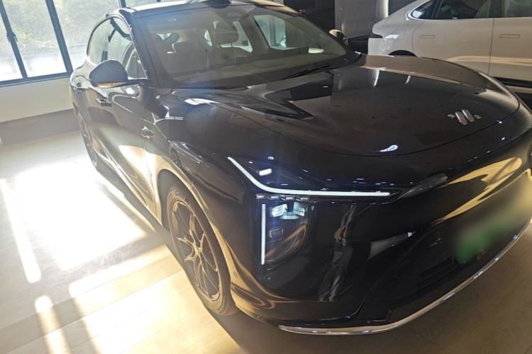 Used IM LS6 2026 Model Range-Extending 66 Max+ Exterior 1