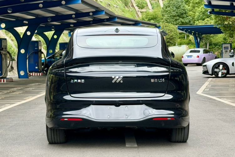 Used IM LS6 2026 Model Range-Extending 66 Max+ Exterior 5