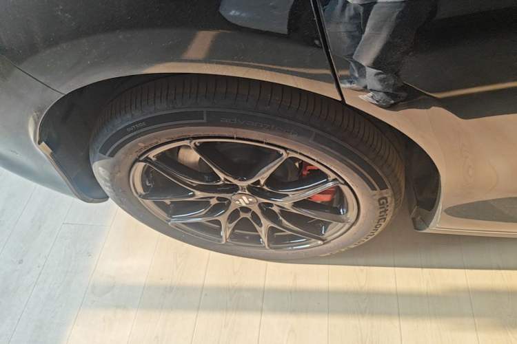 Used IM LS6 2026 Model Range-Extending 66 Max+ Exterior 5