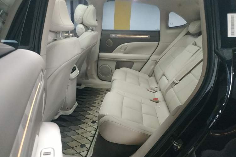 Used IM LS6 2026 Model Pure Electric Max Interior 4