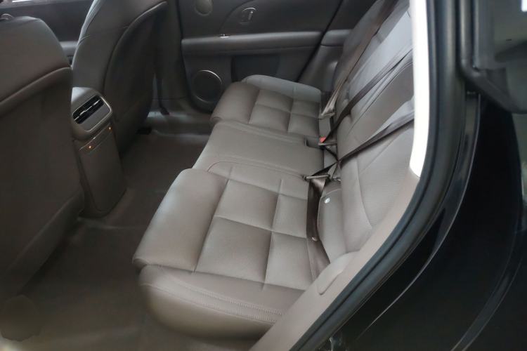 Used IM LS6 2026 Model Range-Extending 66 Max+ Interior 4