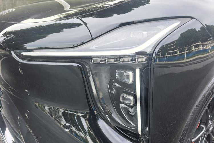 Used IM LS6 2026 Model Range-Extending 66 Max Left Front Headlight
