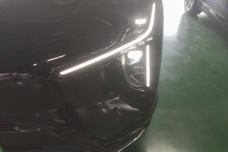 Used IM LS6 2026 Model Range-Extending 66 Max+ Left Front Headlight