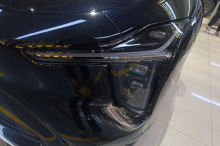 Used IM LS6 2026 Model Range-Extending 52 Max Left Front Headlight