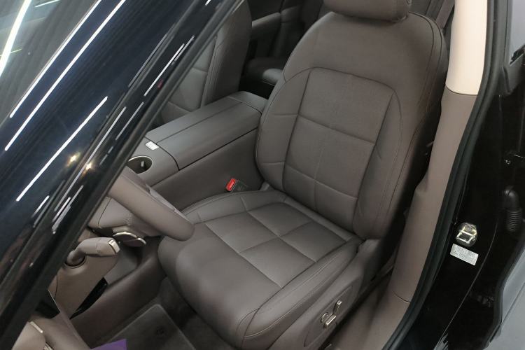 Used IM LS6 2026 Model Range-Extending 66 Max+ Left Front Seat