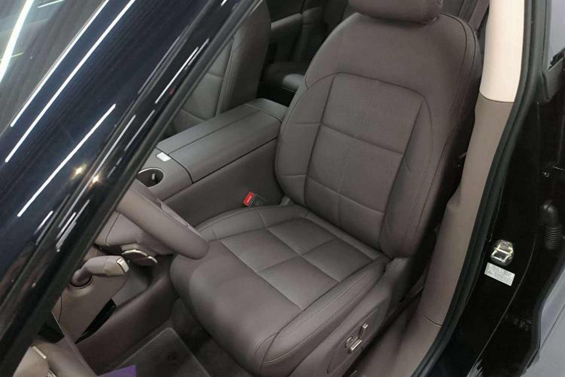 Used IM LS6 2026 Model Range-Extending 66 Max+ Left Front Seat